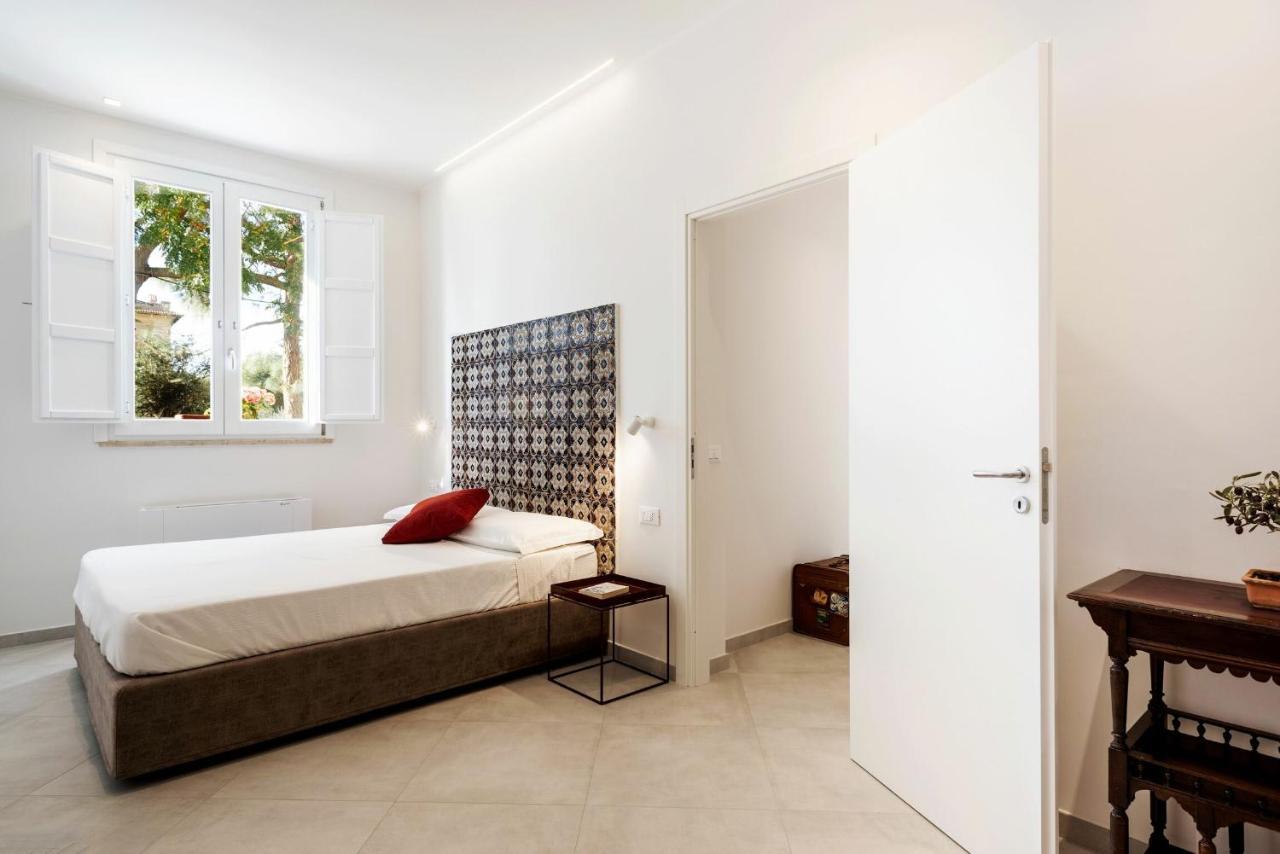 Villa Angelina - Charming Rooms & Apartments ตราปานี ภายนอก รูปภาพ