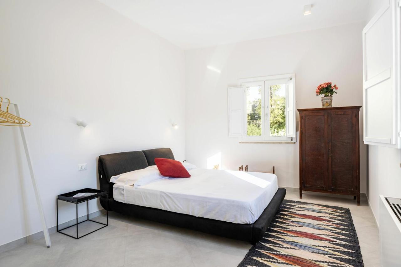 Villa Angelina - Charming Rooms & Apartments ตราปานี ภายนอก รูปภาพ