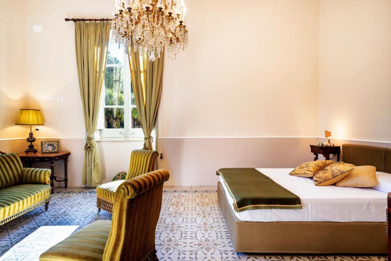 Villa Angelina - Charming Rooms & Apartments ตราปานี ภายนอก รูปภาพ