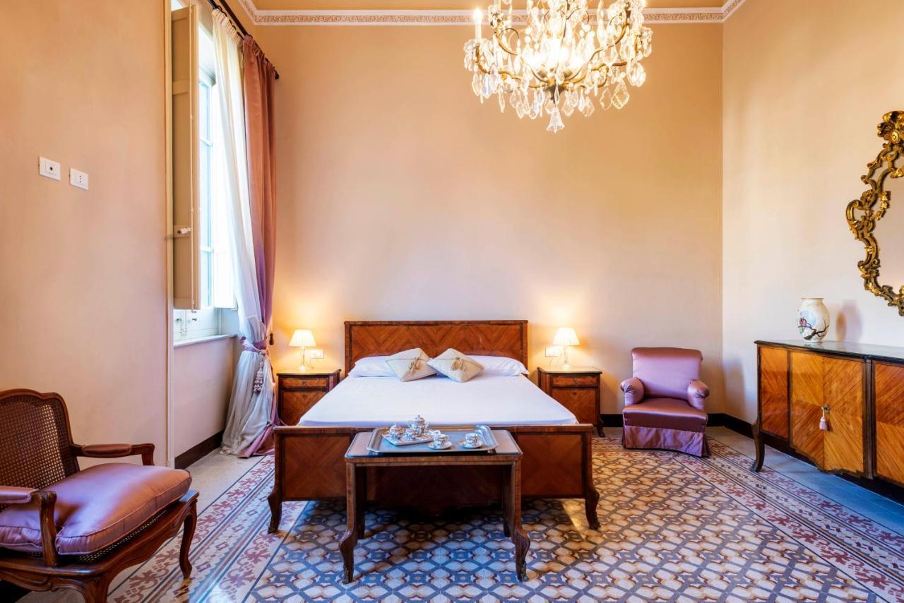 Villa Angelina - Charming Rooms & Apartments ตราปานี ภายนอก รูปภาพ