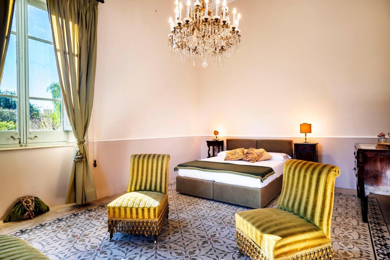 Villa Angelina - Charming Rooms & Apartments ตราปานี ภายนอก รูปภาพ