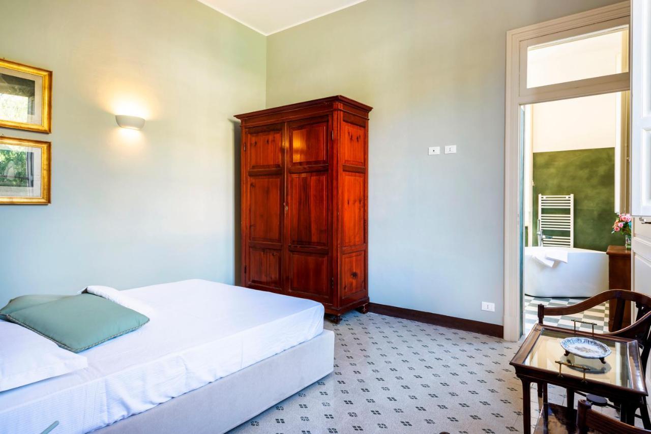 Villa Angelina - Charming Rooms & Apartments ตราปานี ภายนอก รูปภาพ